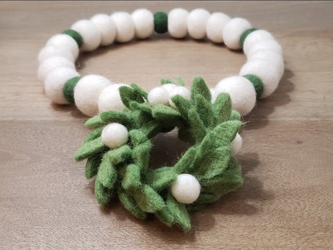 Howliday Wreath PetPoms (2 colors)